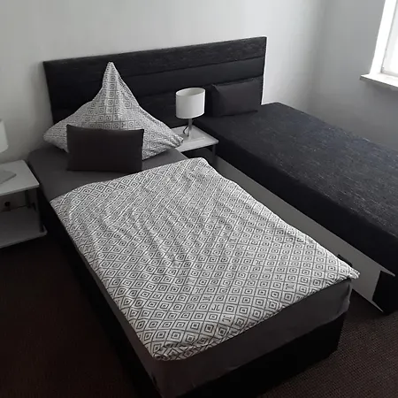 Weiland 60qm Апартаменты Лютерштадт-Айслебен